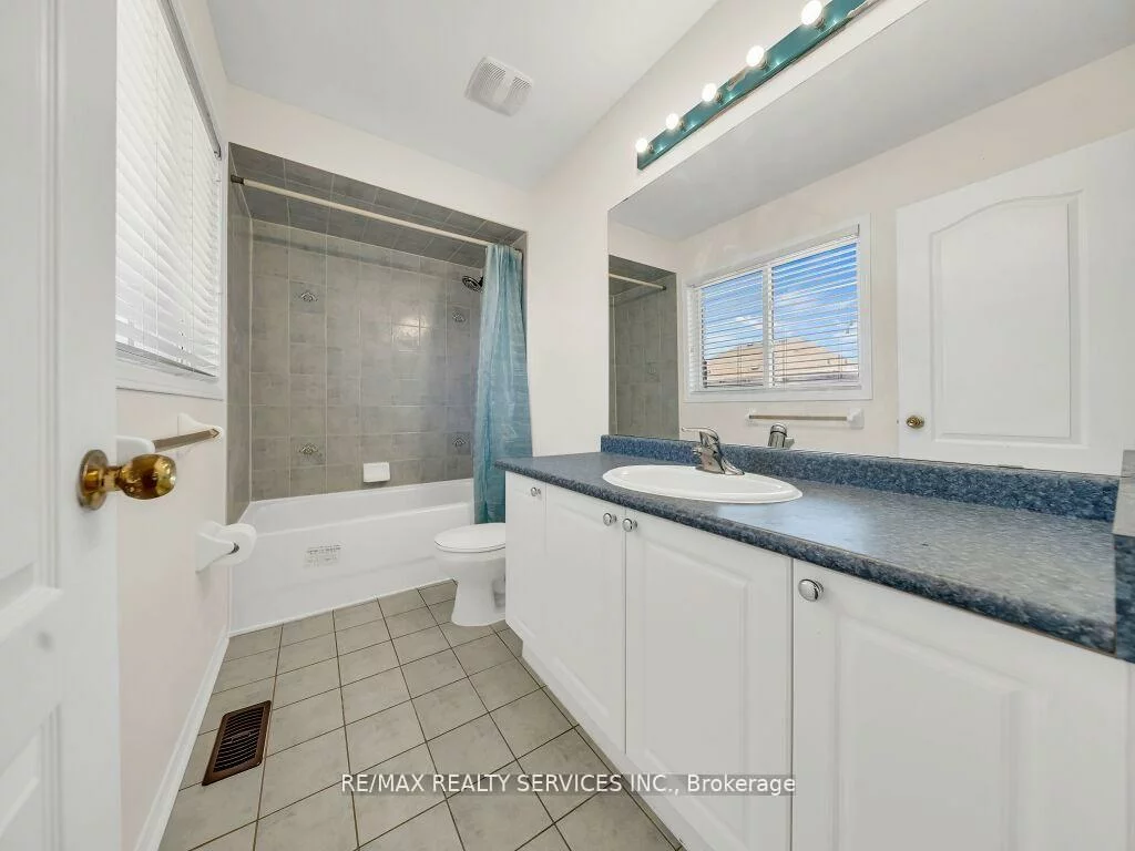 15, Lockburn, Fletcher's Meadow, Brampton