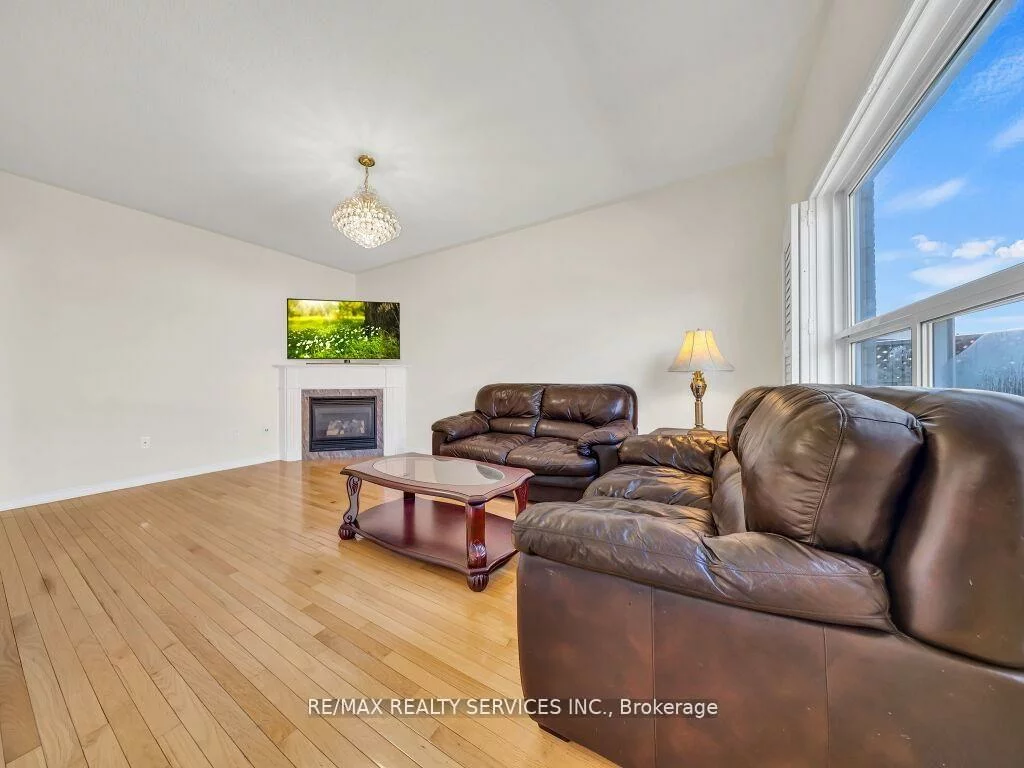 15, Lockburn, Fletcher's Meadow, Brampton
