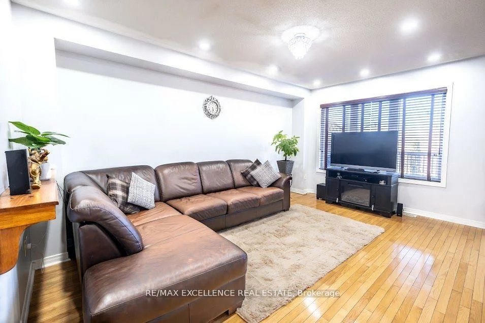 99, Rockgarden, Sandringham-Wellington, Brampton