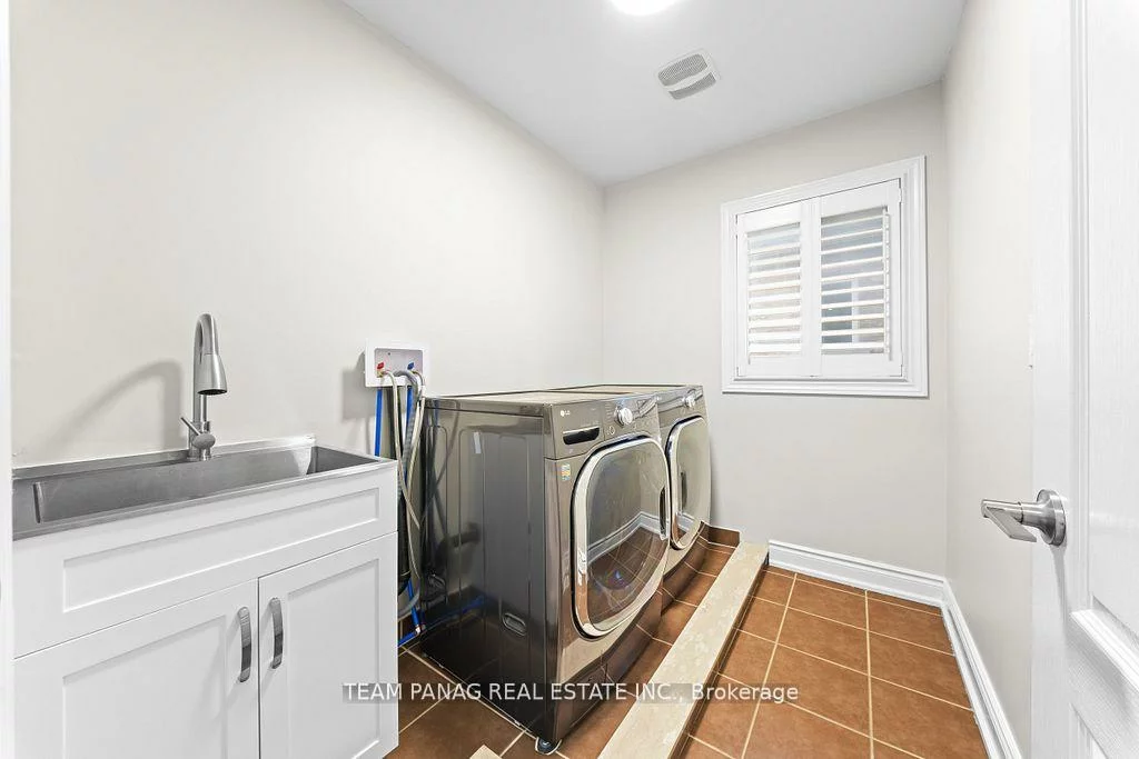 11, Powell, Sandringham-Wellington, Brampton