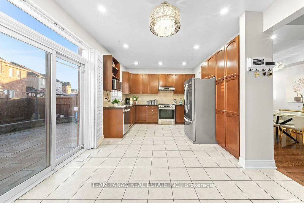 11, Powell, Sandringham-Wellington, Brampton