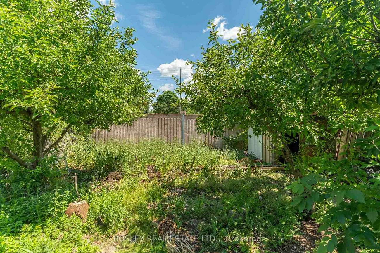 6, Floribunda, Bramalea West Industrial, Brampton