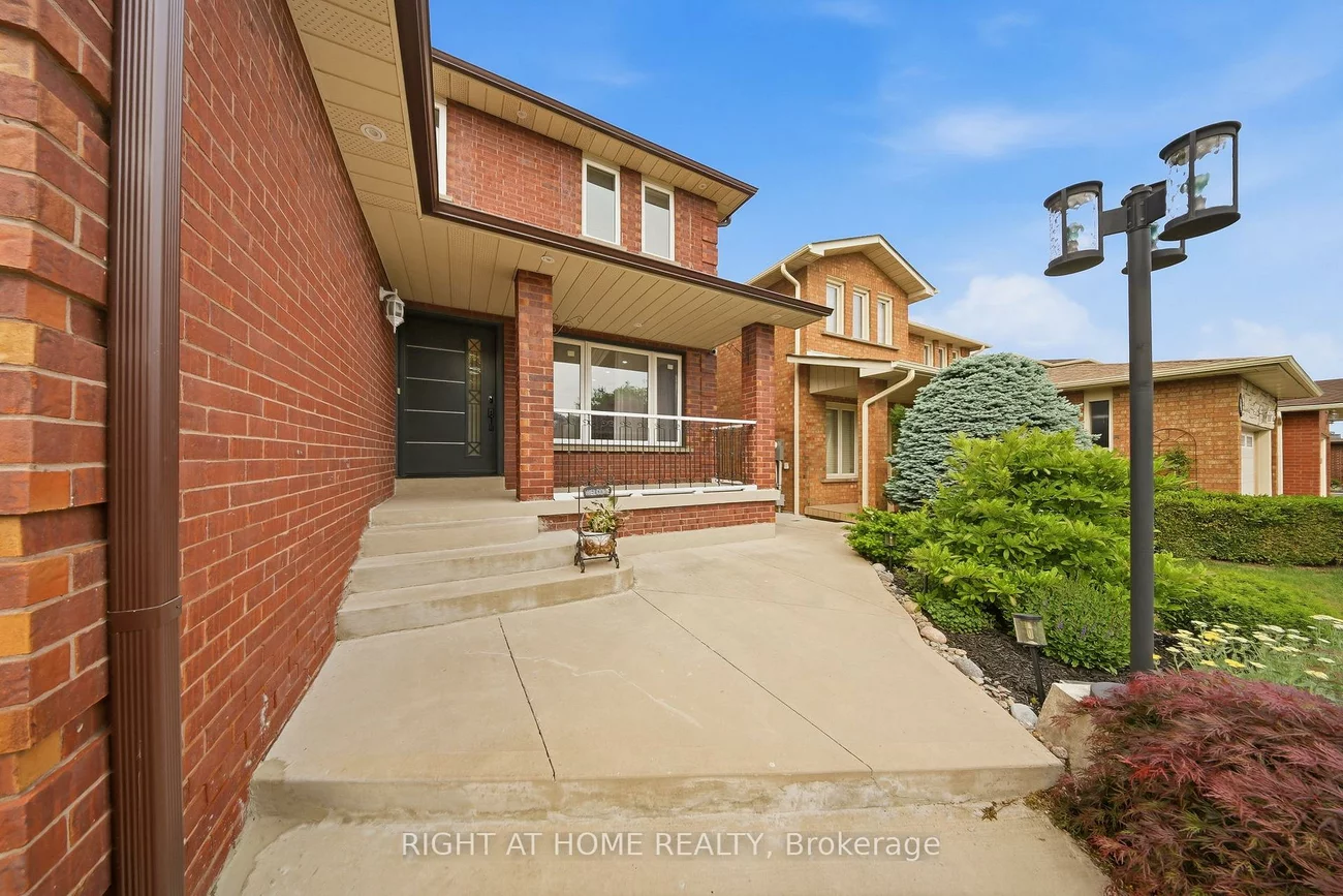 29, Sunforest, Heart Lake West, Brampton