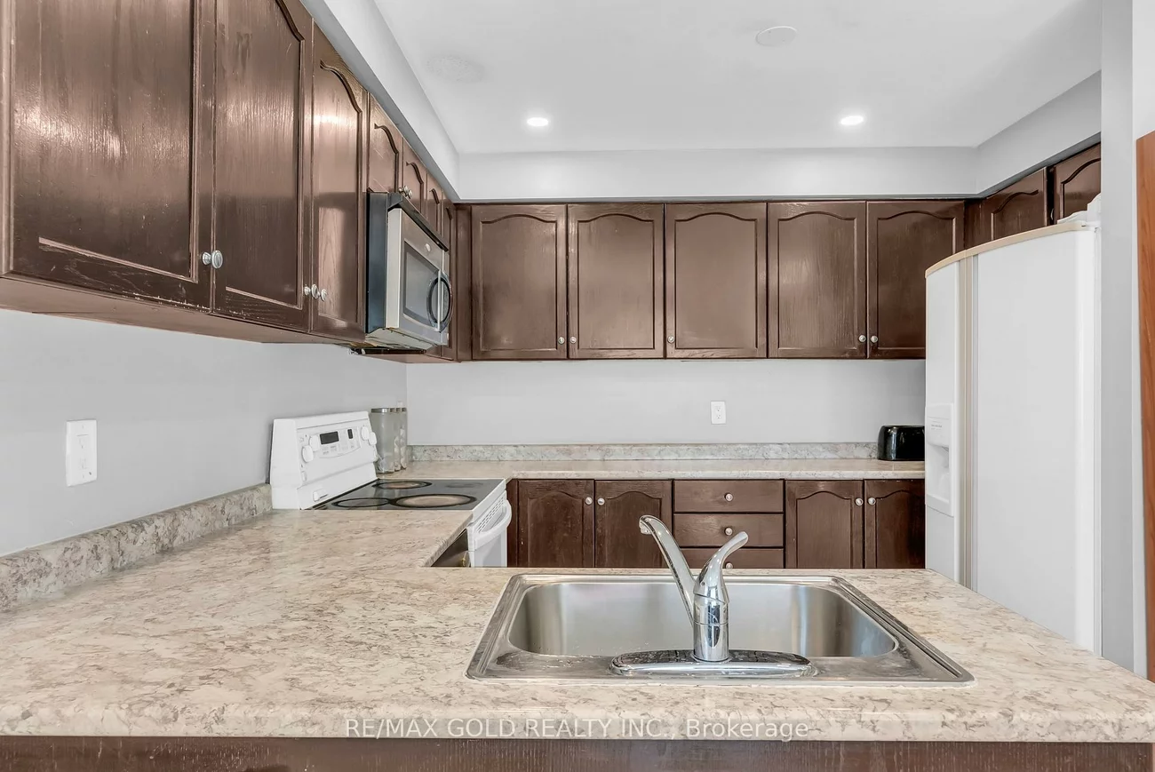 74, Fletcher's creek, Fletcher's Creek Village, Brampton