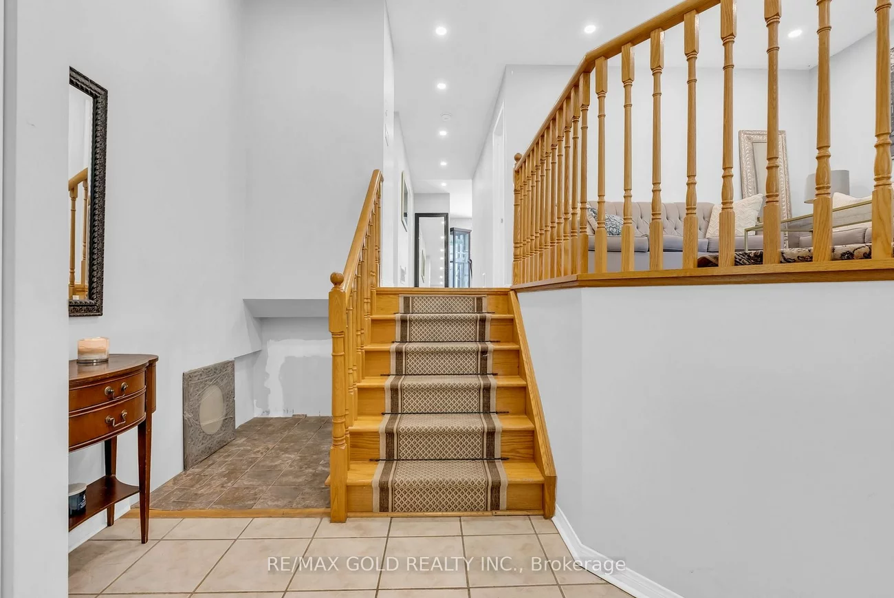 74, Fletcher's creek, Fletcher's Creek Village, Brampton