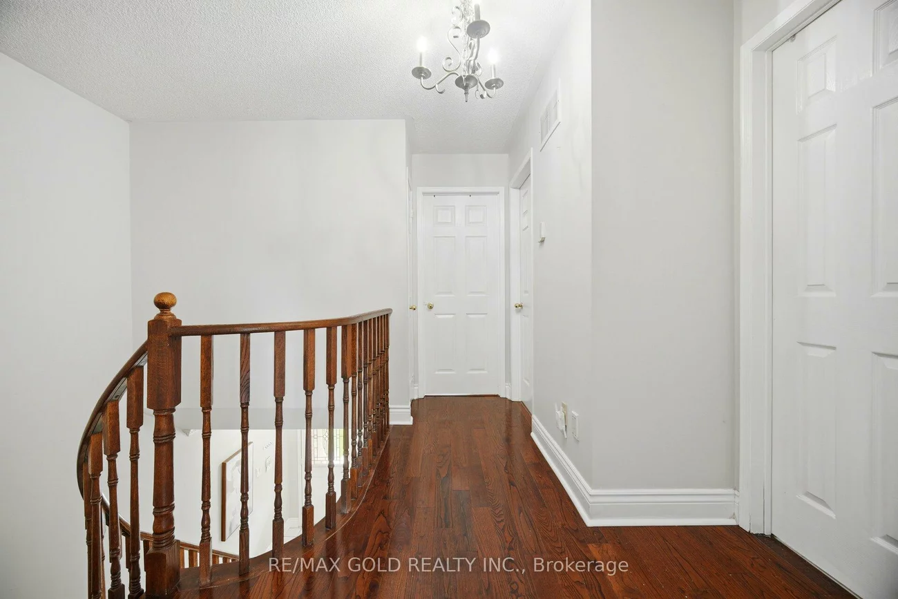 143, Royal Orchard, Brampton West, Brampton