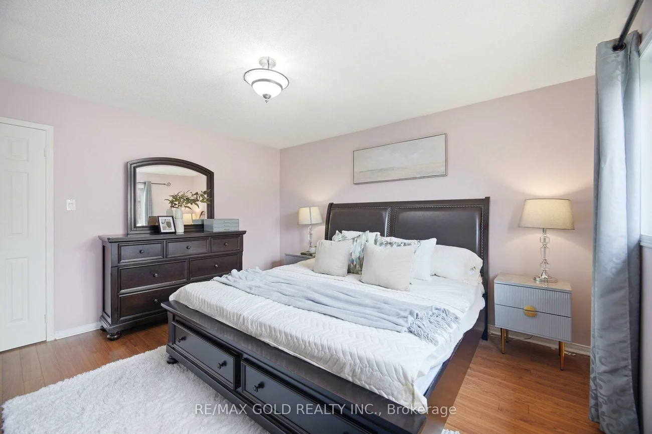 143, Royal Orchard, Brampton West, Brampton