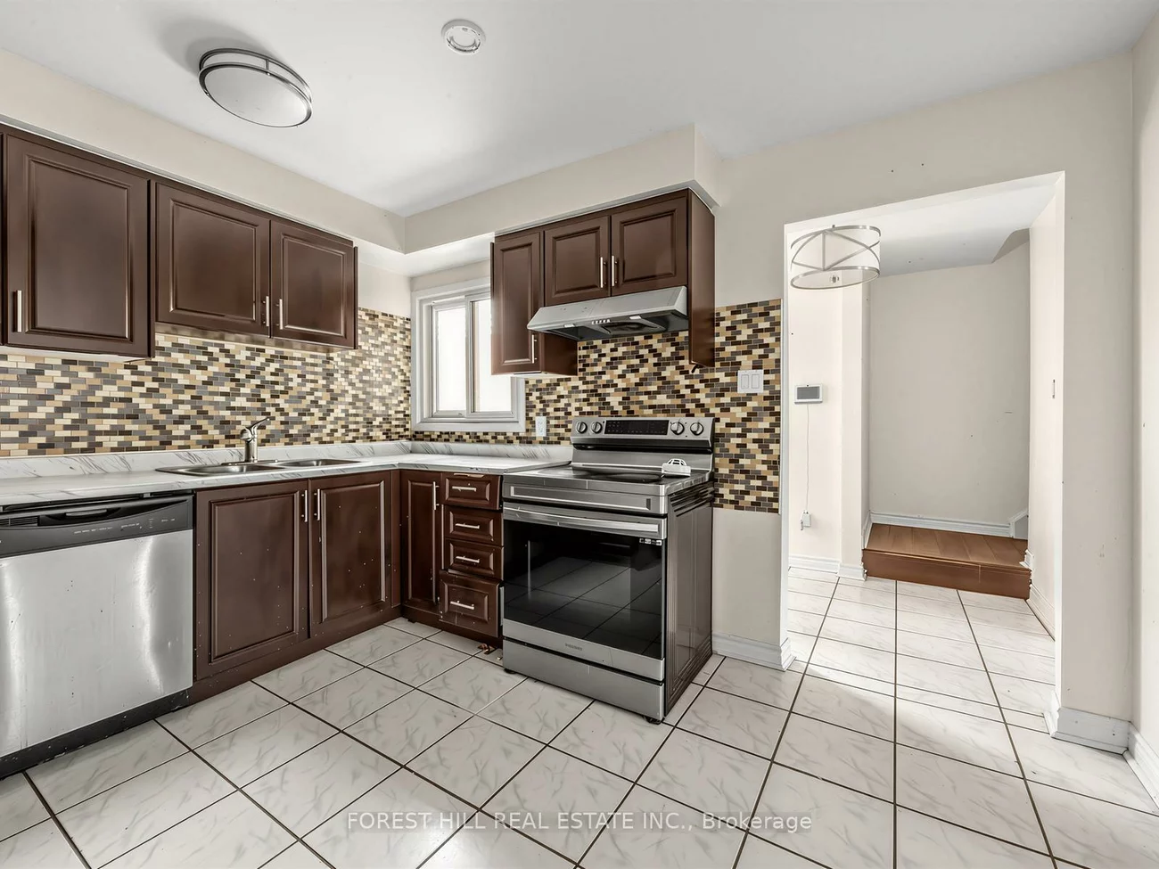 61, Royal Salisbury, Madoc, Brampton