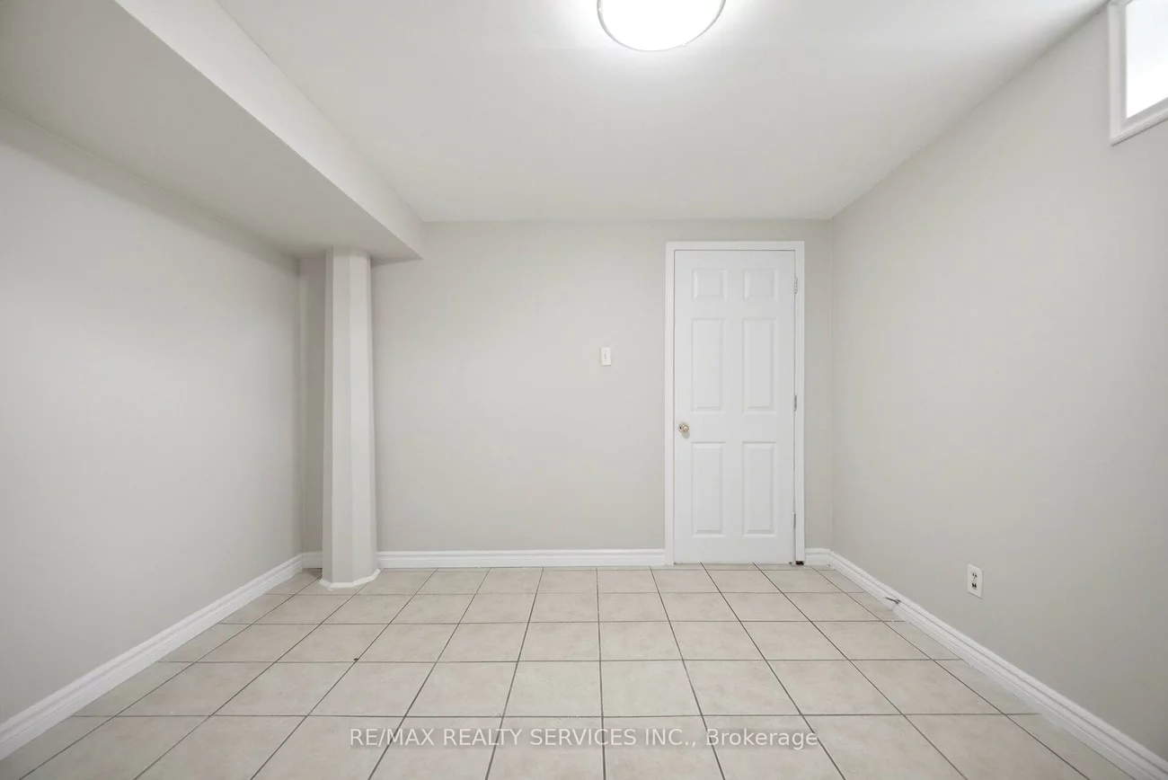 249, Sunny Meadow, Sandringham-Wellington, Brampton