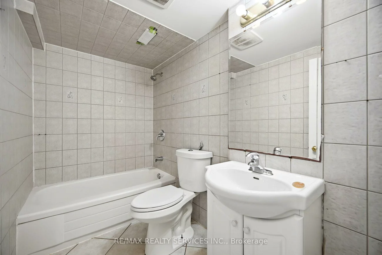 249, Sunny Meadow, Sandringham-Wellington, Brampton