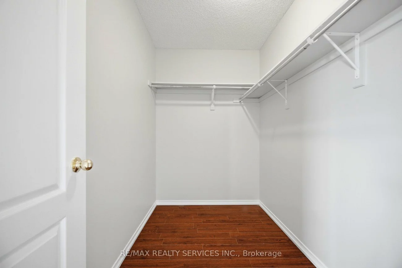 249, Sunny Meadow, Sandringham-Wellington, Brampton