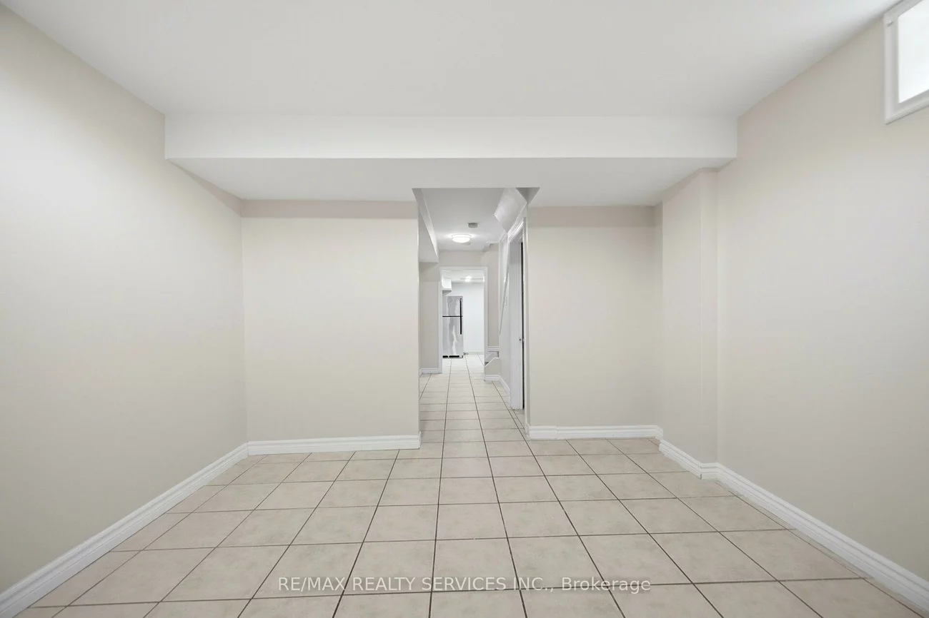 249, Sunny Meadow, Sandringham-Wellington, Brampton