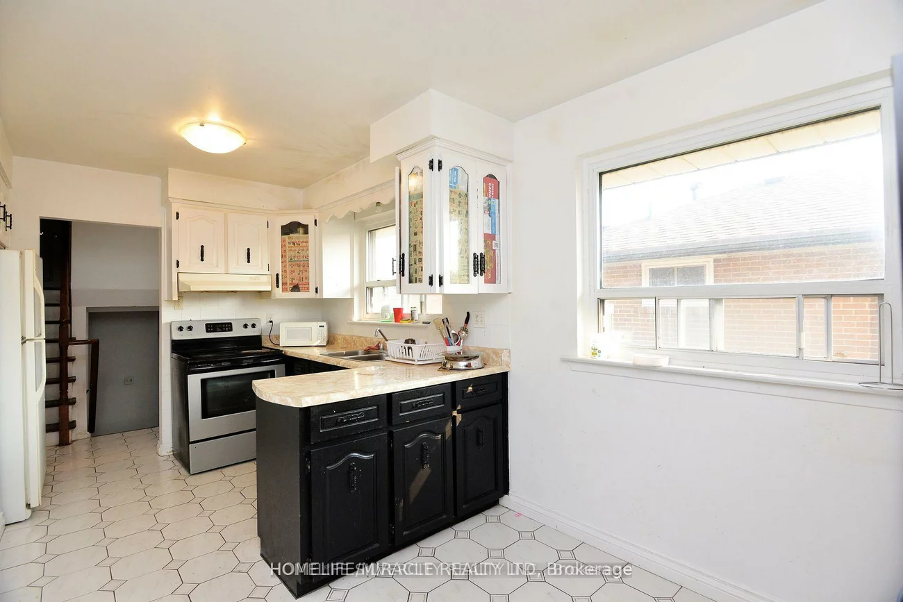 88, Ardglen, Bram East, Brampton