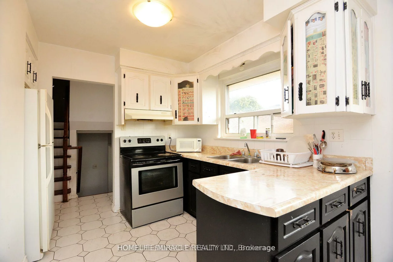 88, Ardglen, Bram East, Brampton