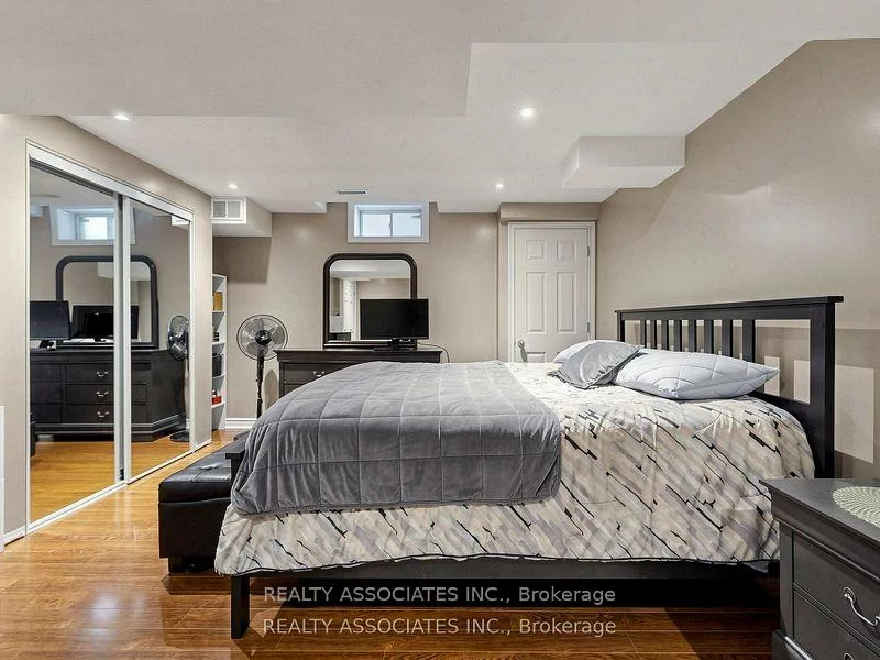44, Shining Willow, Bram East, Brampton