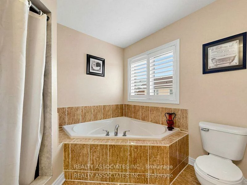 44, Shining Willow, Bram East, Brampton