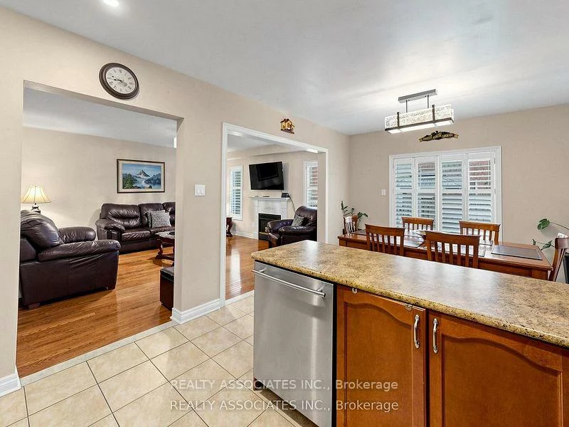 44, Shining Willow, Bram East, Brampton