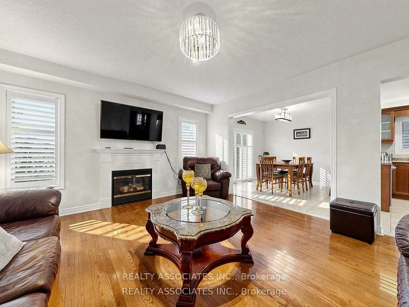 44, Shining Willow, Bram East, Brampton