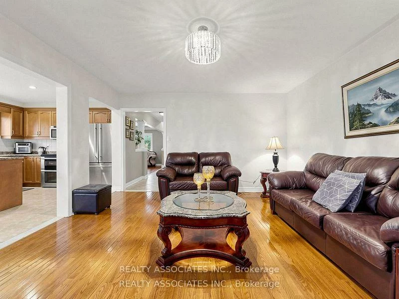 44, Shining Willow, Bram East, Brampton