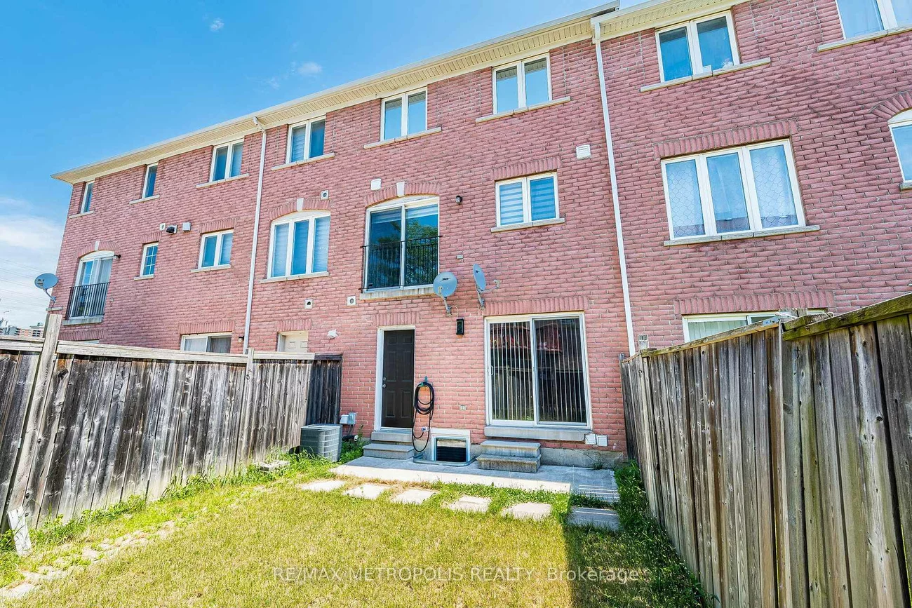 26, Beeston, Fletcher's Creek South, Brampton