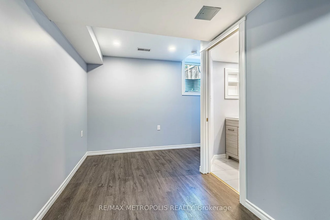 26, Beeston, Fletcher's Creek South, Brampton