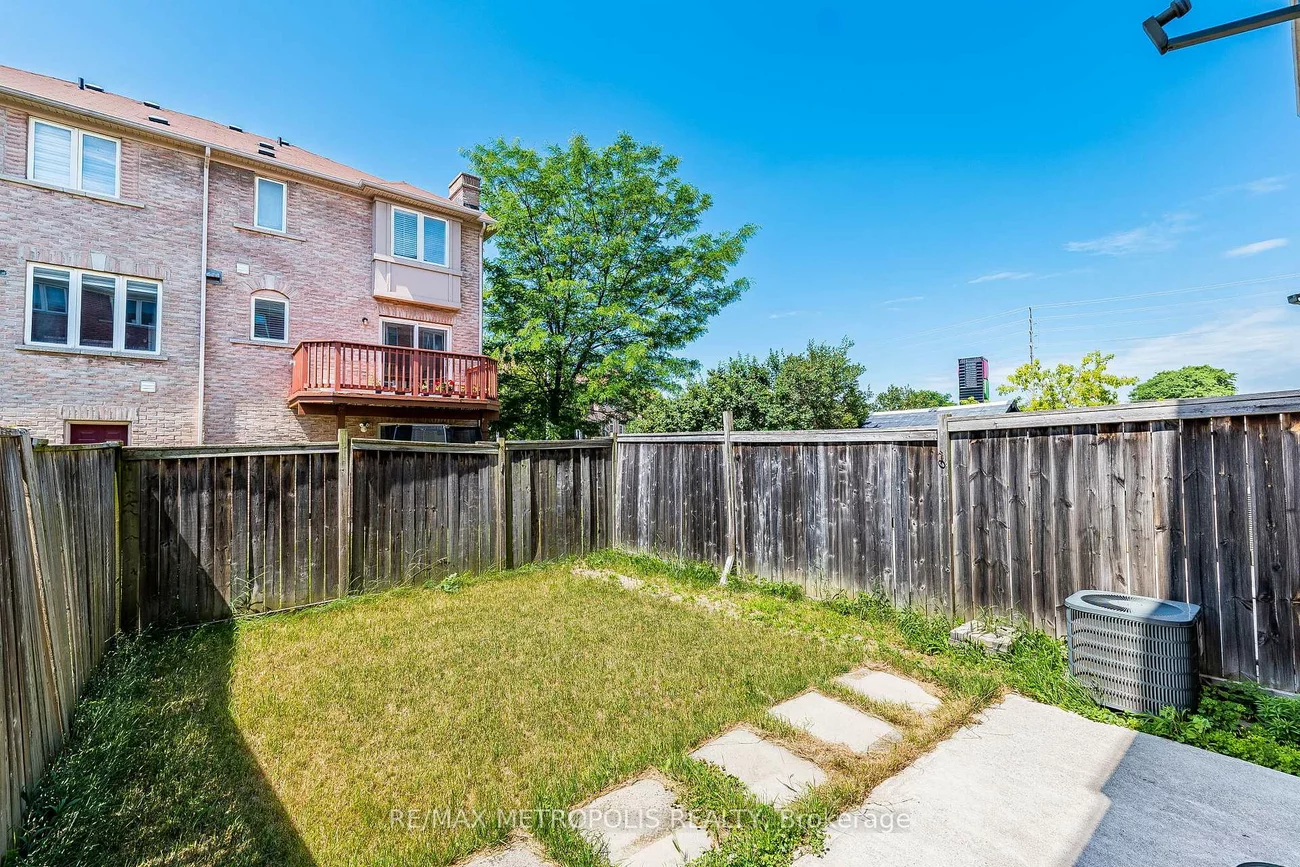 26, Beeston, Fletcher's Creek South, Brampton
