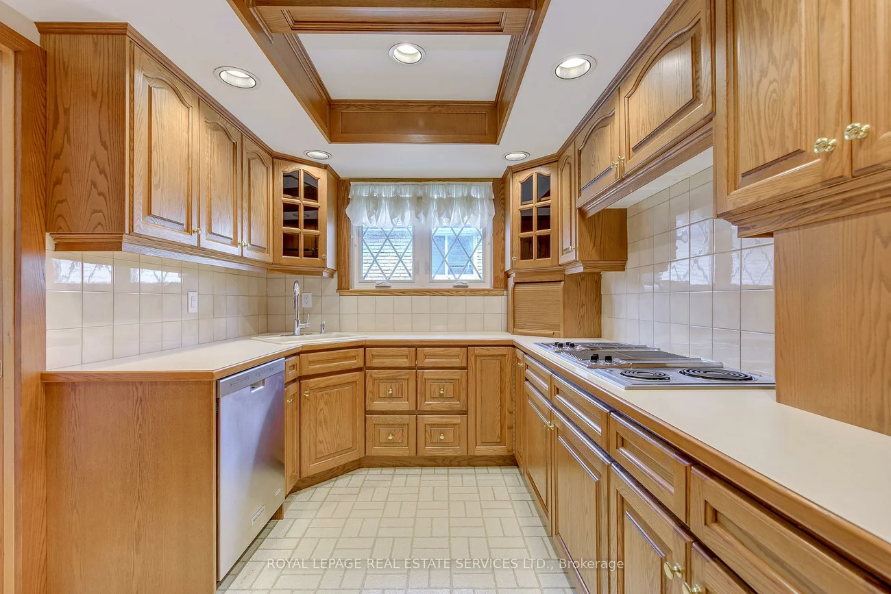 14, Governor Grove, Brampton South, Brampton