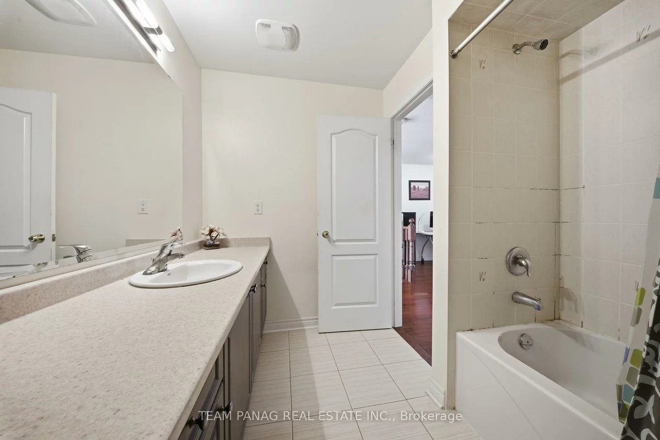 31, Lorenzo, Sandringham-Wellington, Brampton