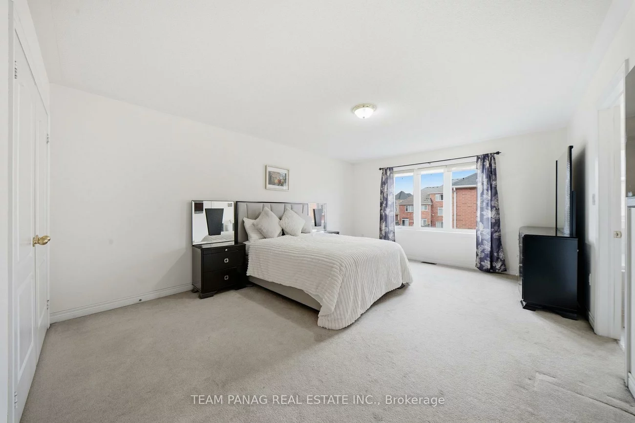 31, Lorenzo, Sandringham-Wellington, Brampton