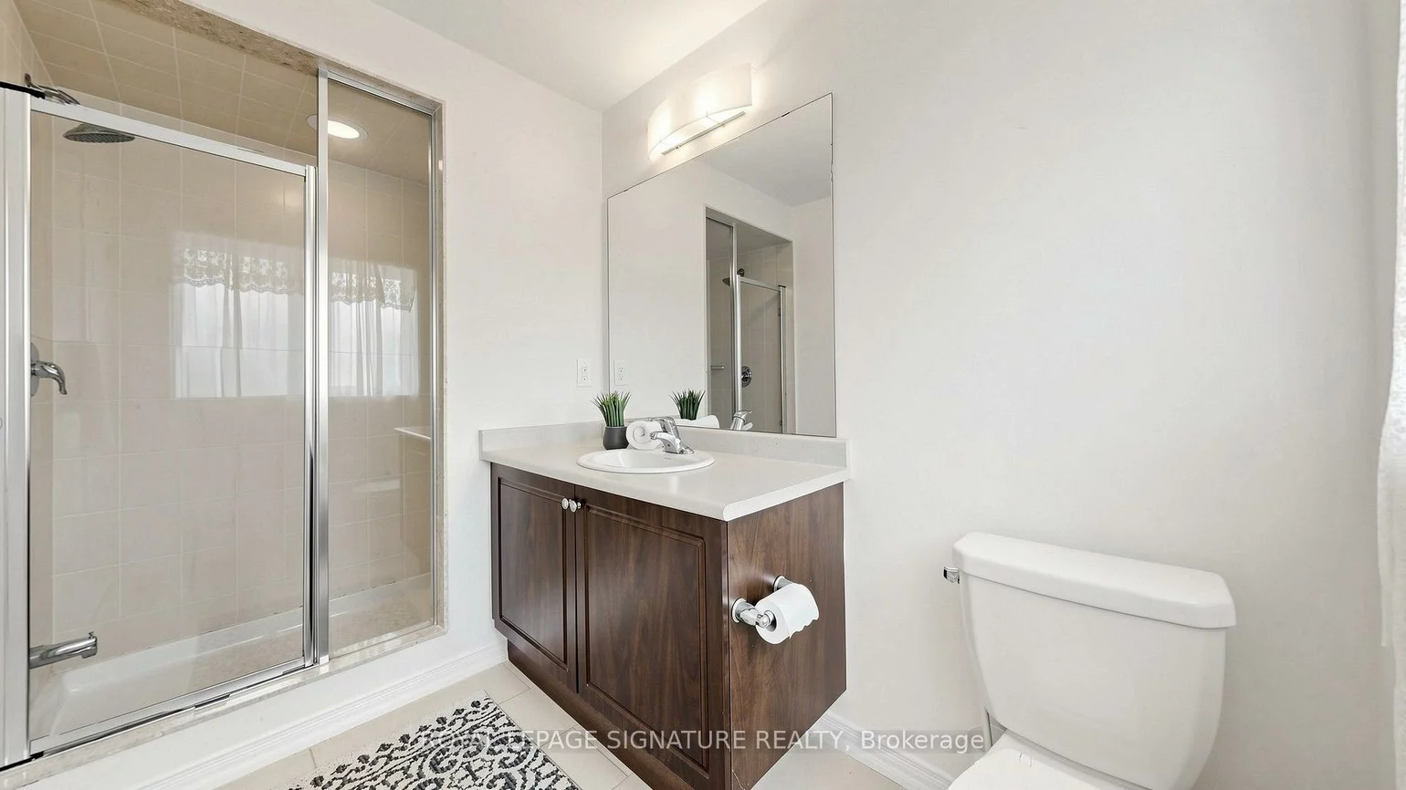 492, Queen Mary, Northwest Brampton, Brampton