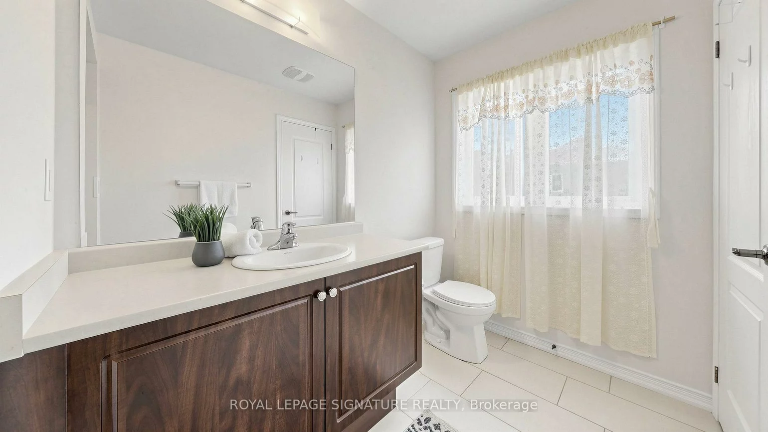 492, Queen Mary, Northwest Brampton, Brampton