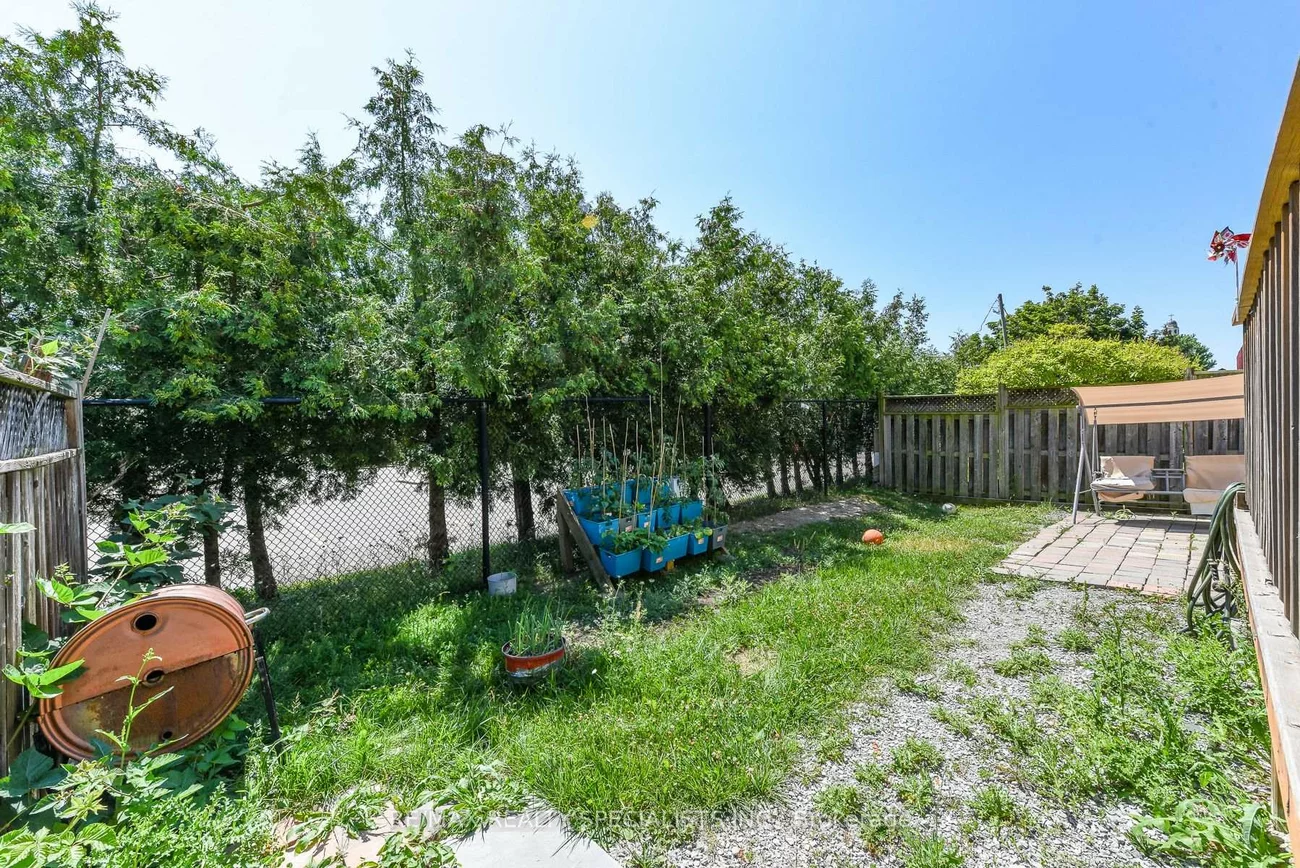 10, Sweet Briar, Snelgrove, Brampton