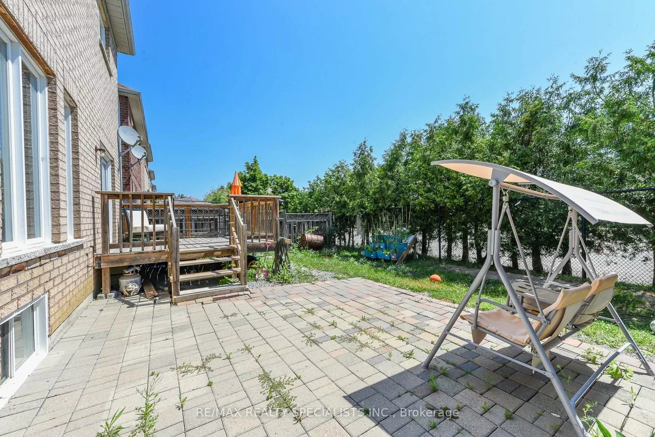 10, Sweet Briar, Snelgrove, Brampton