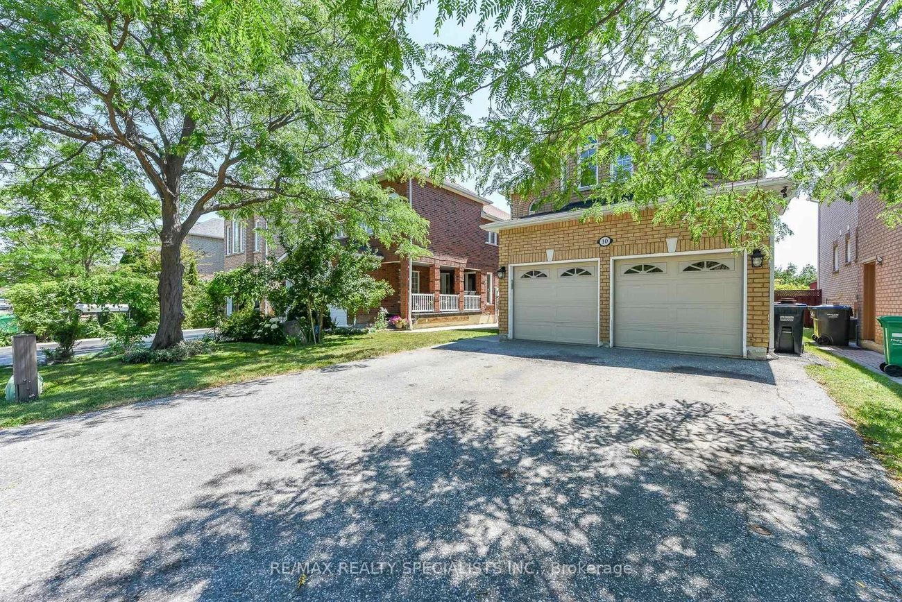 10, Sweet Briar, Snelgrove, Brampton