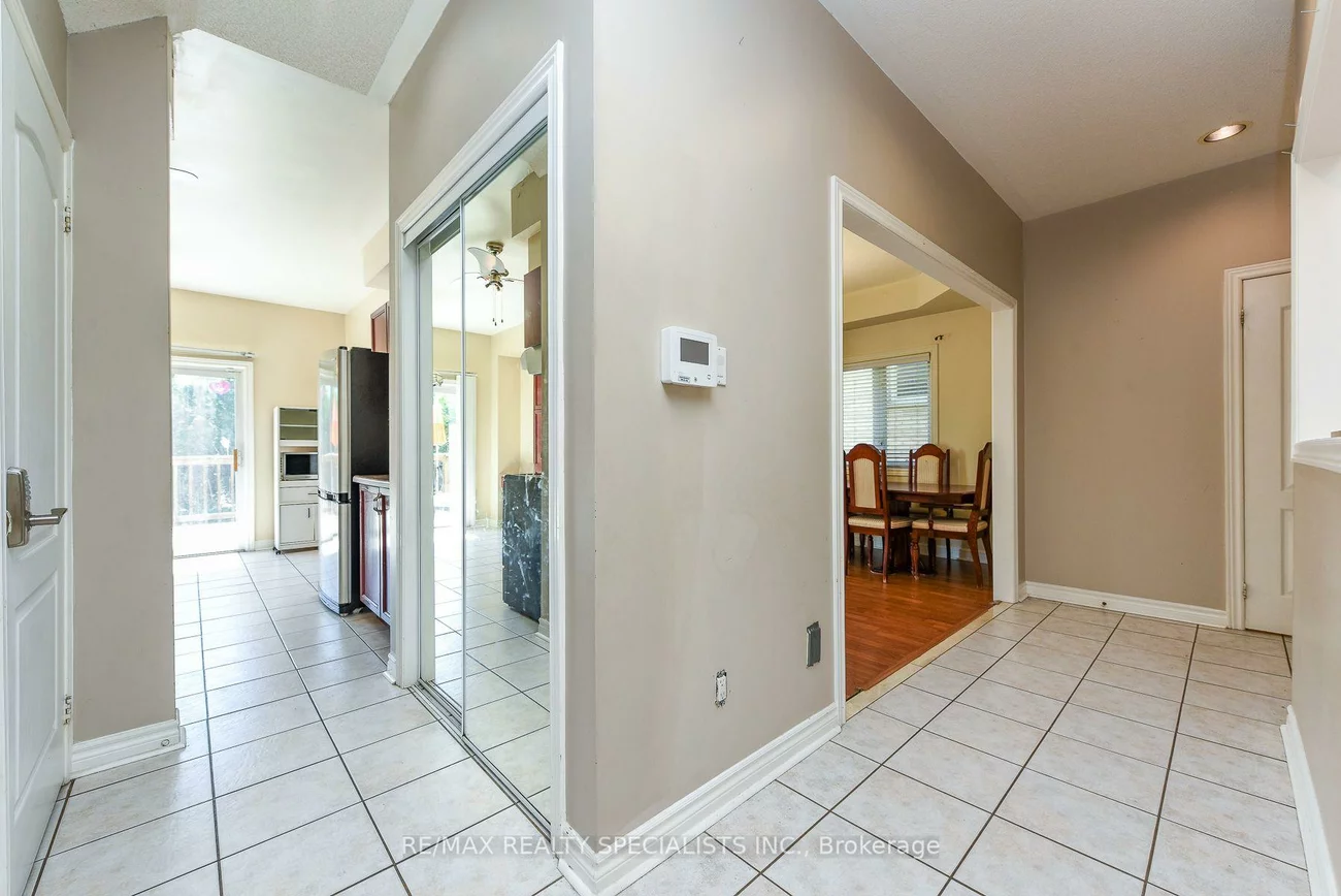 10, Sweet Briar, Snelgrove, Brampton