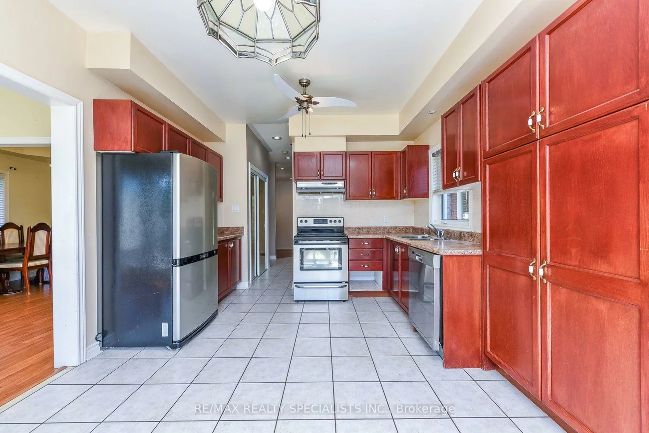 10, Sweet Briar, Snelgrove, Brampton