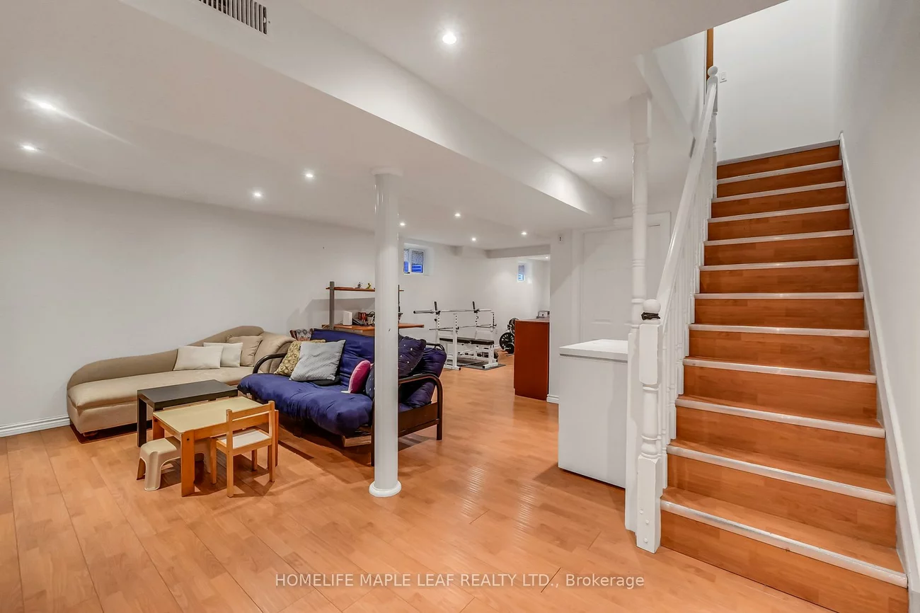 14, Manitou, Central Park, Brampton