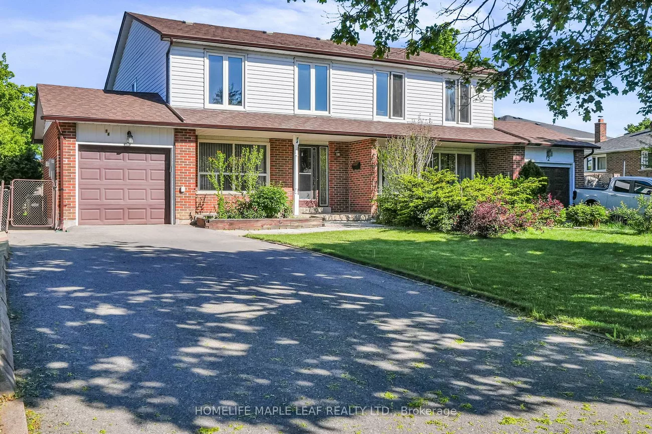 14, Manitou, Central Park, Brampton