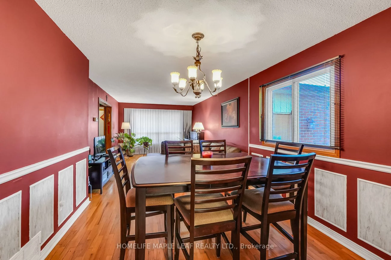 14, Manitou, Central Park, Brampton