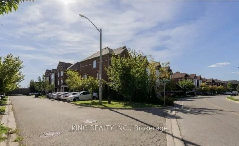 27, Denison, Downtown Brampton, Brampton