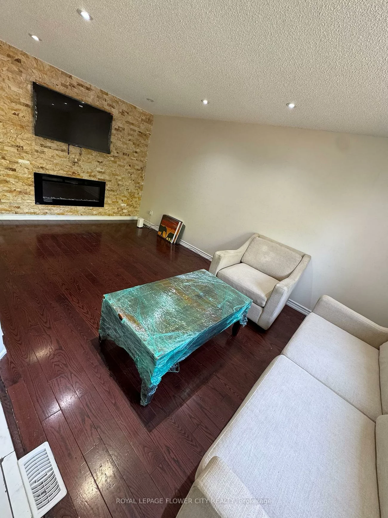 116, Flowertown, Northwood Park, Brampton