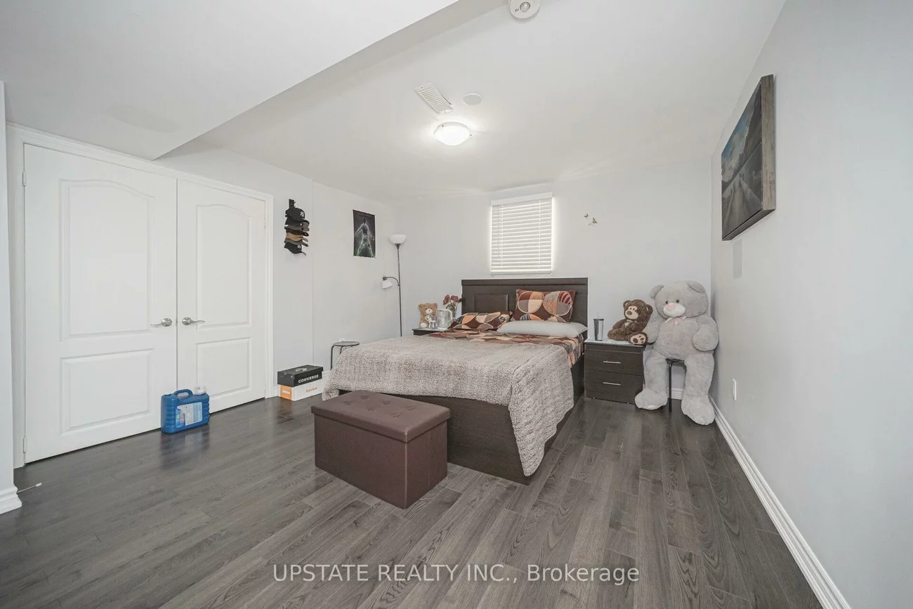 2, Beachville, Credit Valley, Brampton