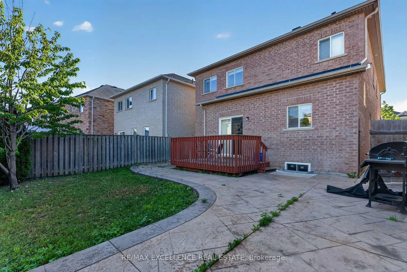 12, Summitgreen, Sandringham-Wellington, Brampton