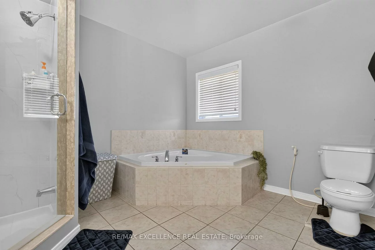 12, Summitgreen, Sandringham-Wellington, Brampton