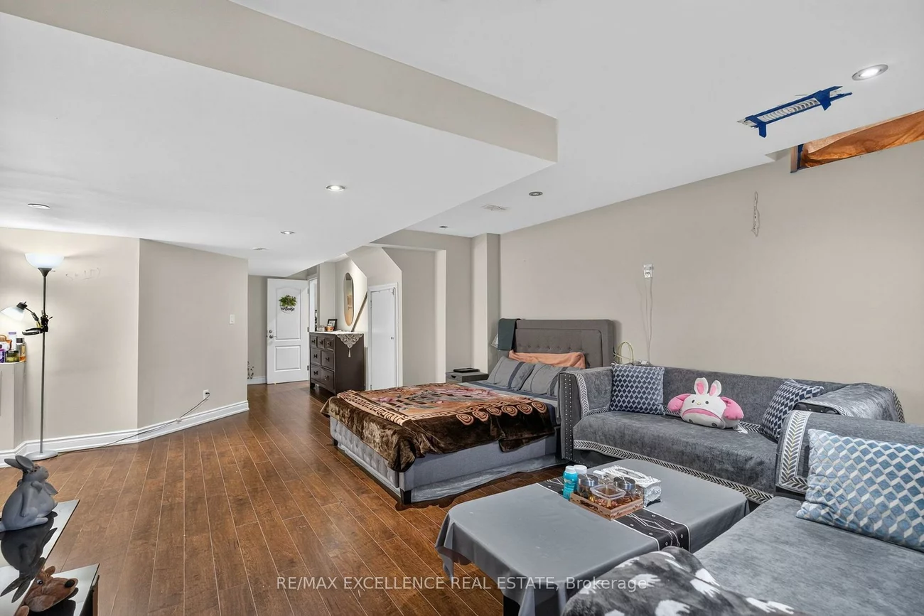 12, Summitgreen, Sandringham-Wellington, Brampton
