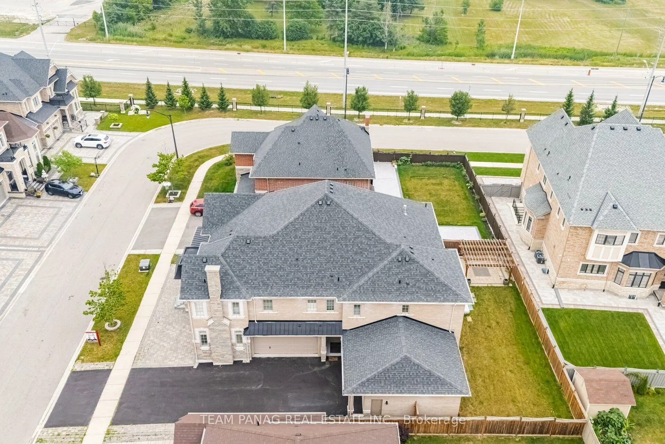 7, Balloon, Toronto Gore Rural Estate, Brampton