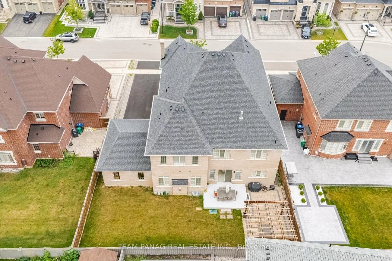 7, Balloon, Toronto Gore Rural Estate, Brampton