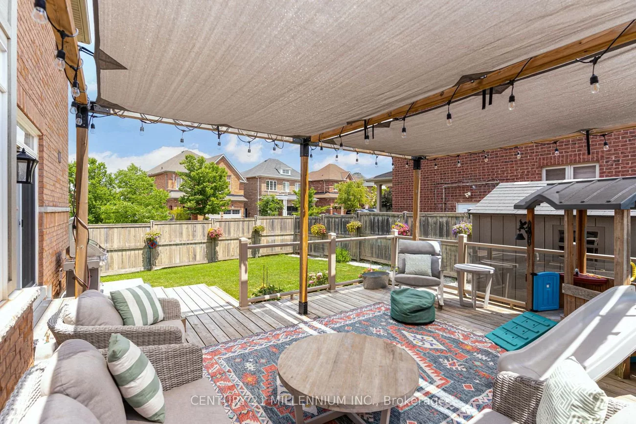 36, Platform, Northwest Brampton, Brampton
