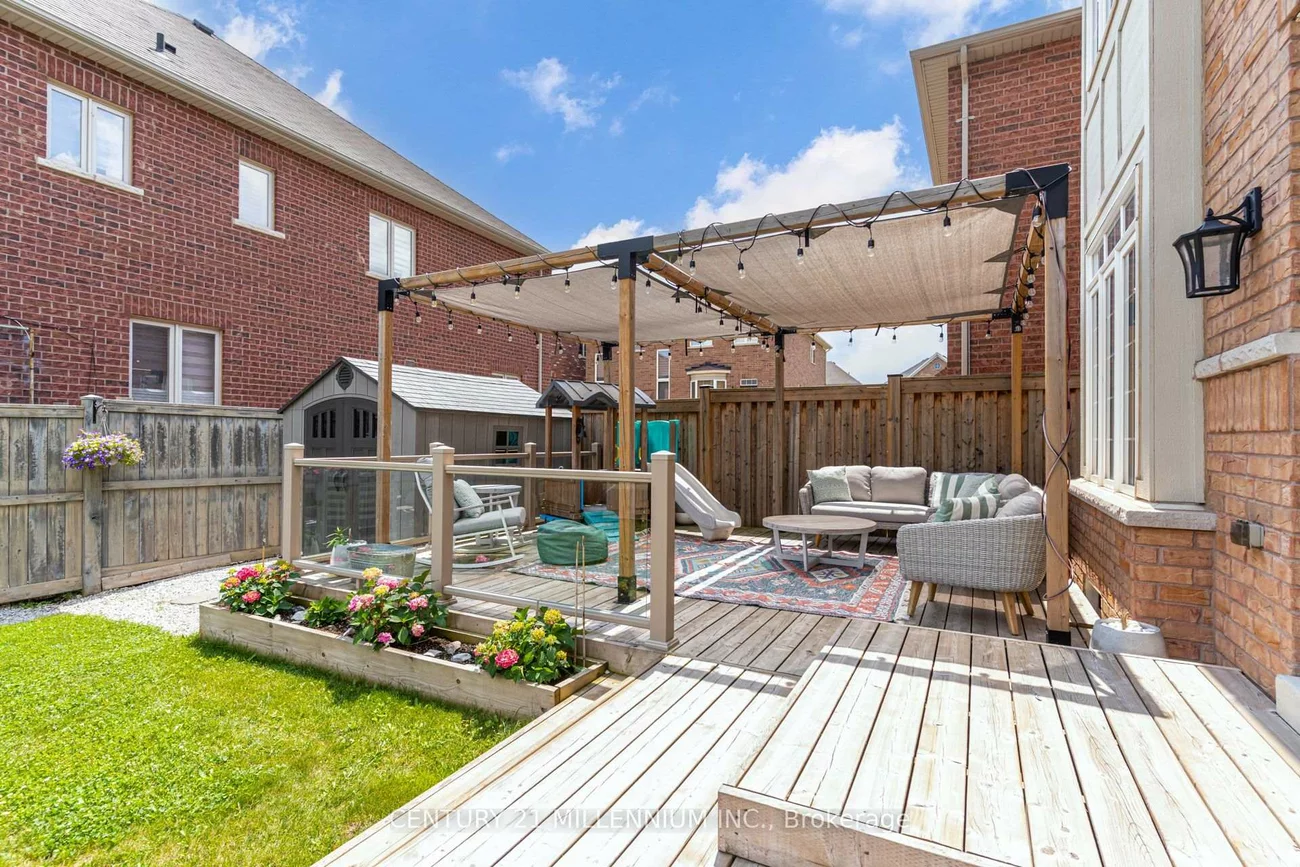 36, Platform, Northwest Brampton, Brampton