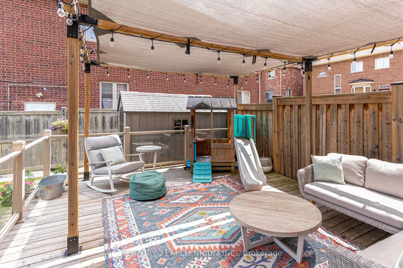 36, Platform, Northwest Brampton, Brampton